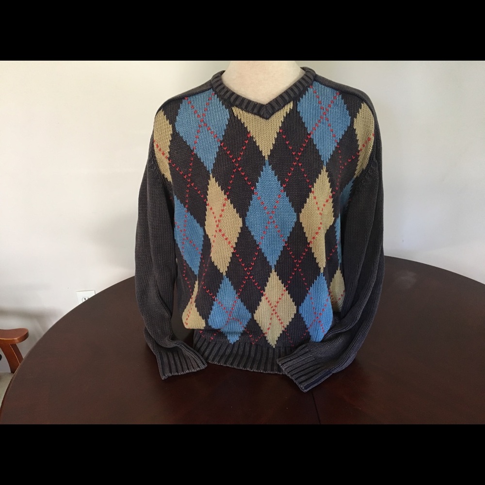 Men’s V neck Sweater